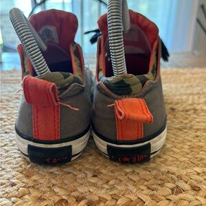 Converse All Star Shoes Gray orange‎  Camo Lace Up Sneakers Sz 4 Youth Jr…